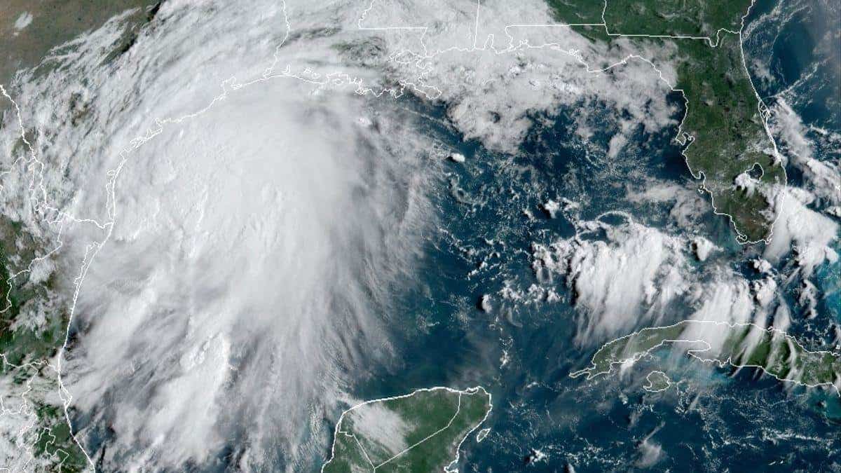 Beryl deja dos muertos en Texas y dos millones sin luz