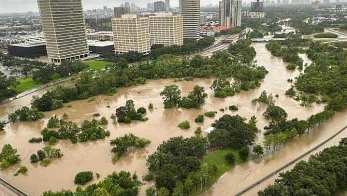 Beryl Inunda Houston y los Deja sin Luz