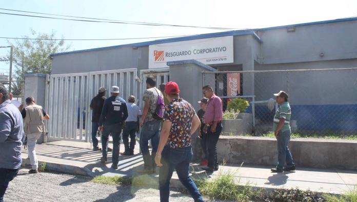 Se intensifica salida de empleados de AH