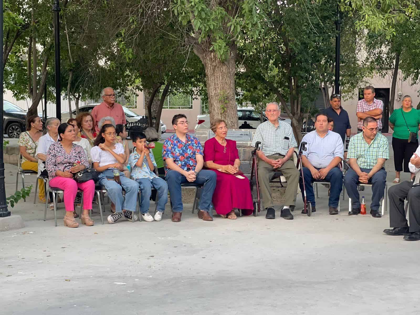 Rinden homenaje a Fundador de la Feria