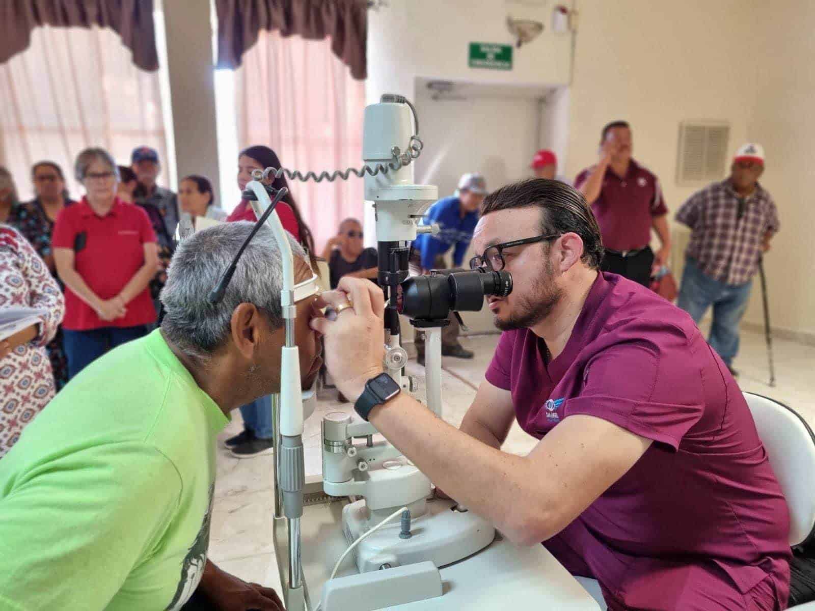 Realizan campaña de valoración de cataratas.