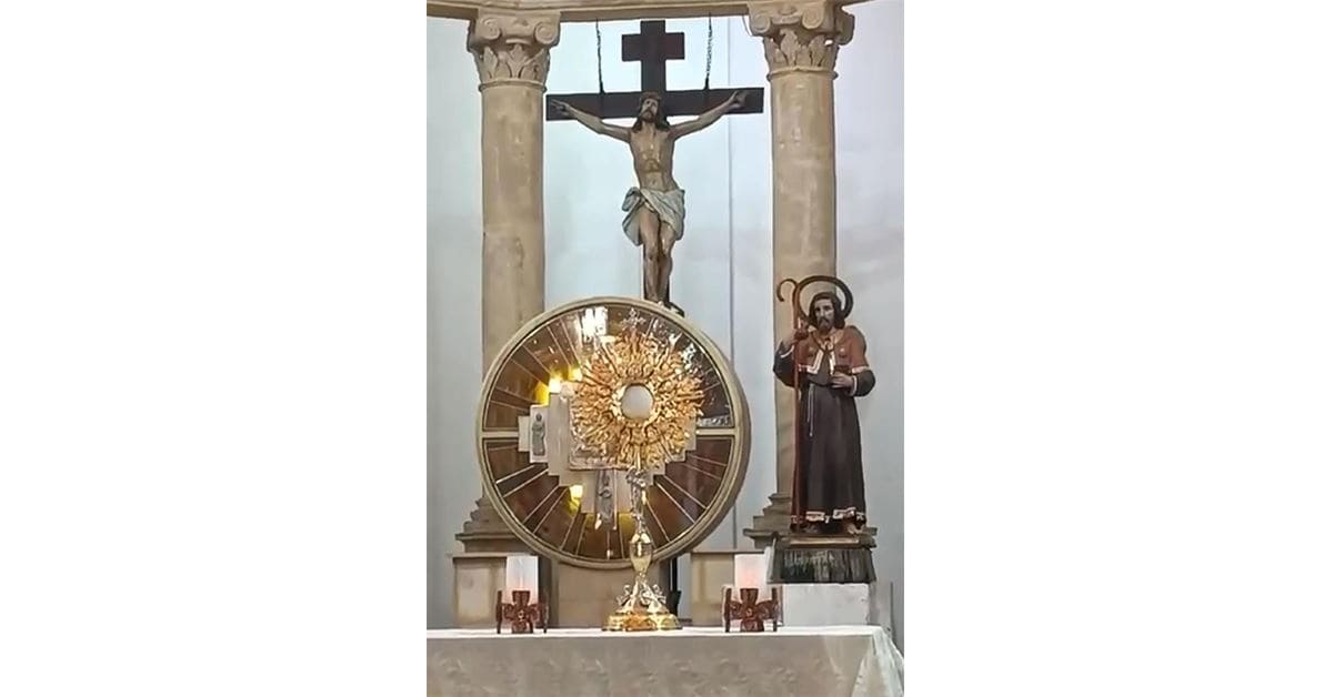 ¡Milagro; late corazón de Jesús!