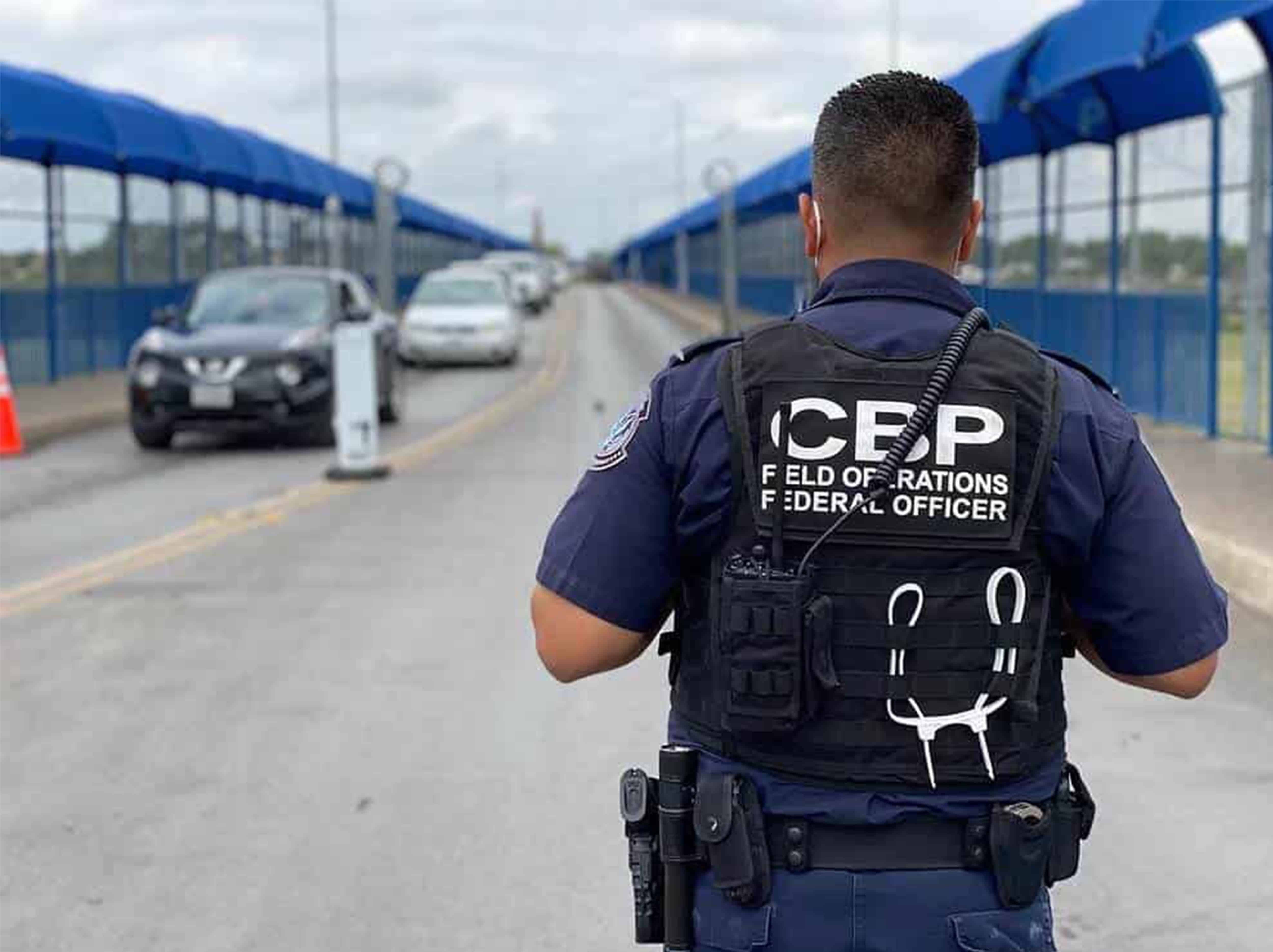 Confisca Armas y Municiones en Puente Internacioal Il