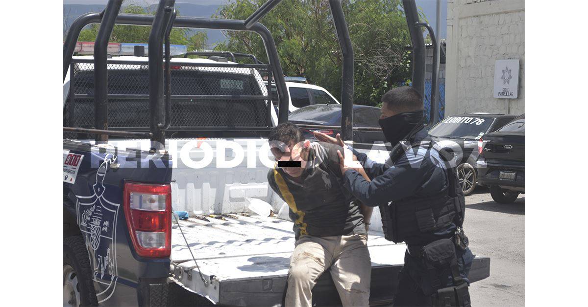 Causa destrozos en casa de su madre