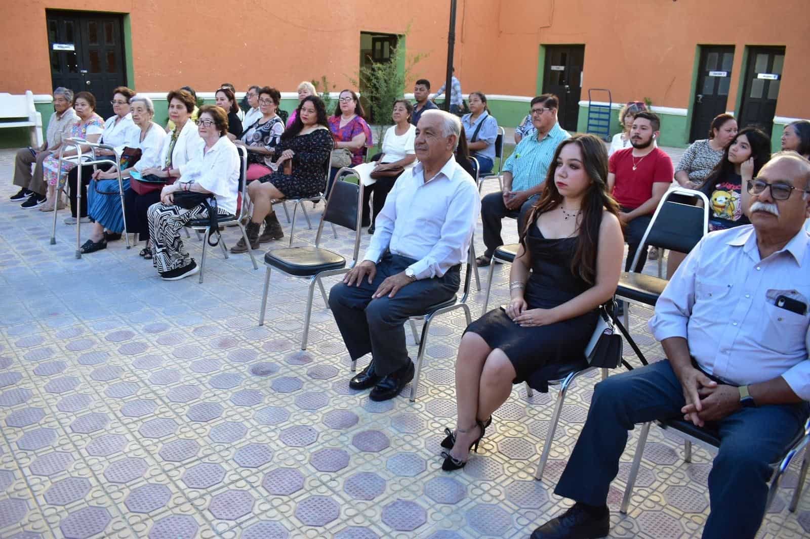 Exponen en fotos tradiciones de SB