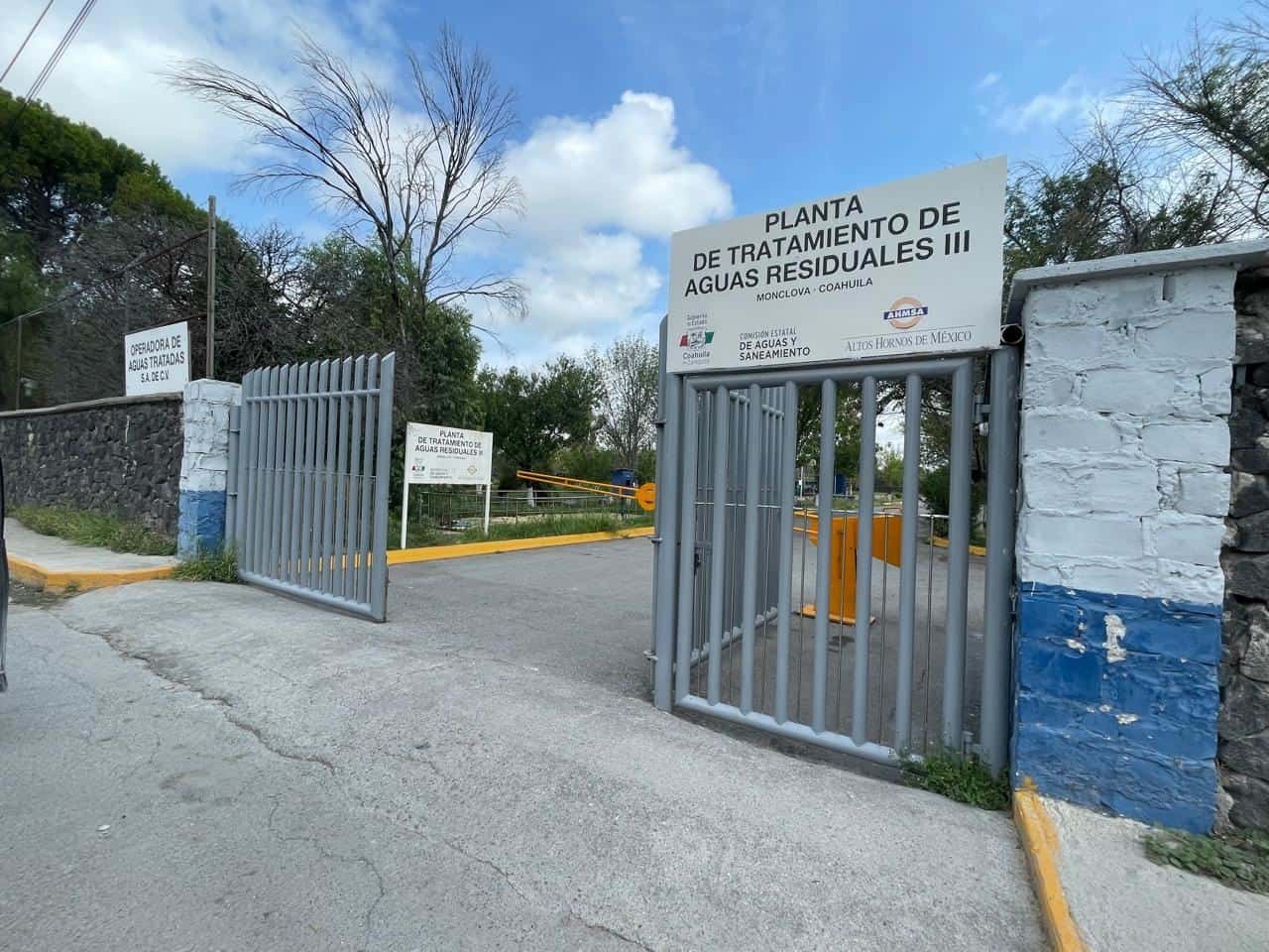 Gerente de SIMAS realiza supervisiones en alcantarillas.