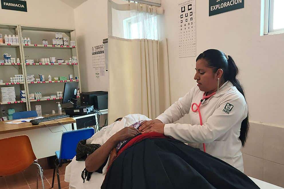 Cómo recibir atención gratuita en el IMSS sin ser derechohabiente