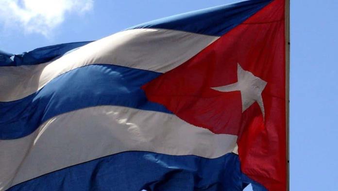 Llegan otros 2,700 médicos cubanos a México
