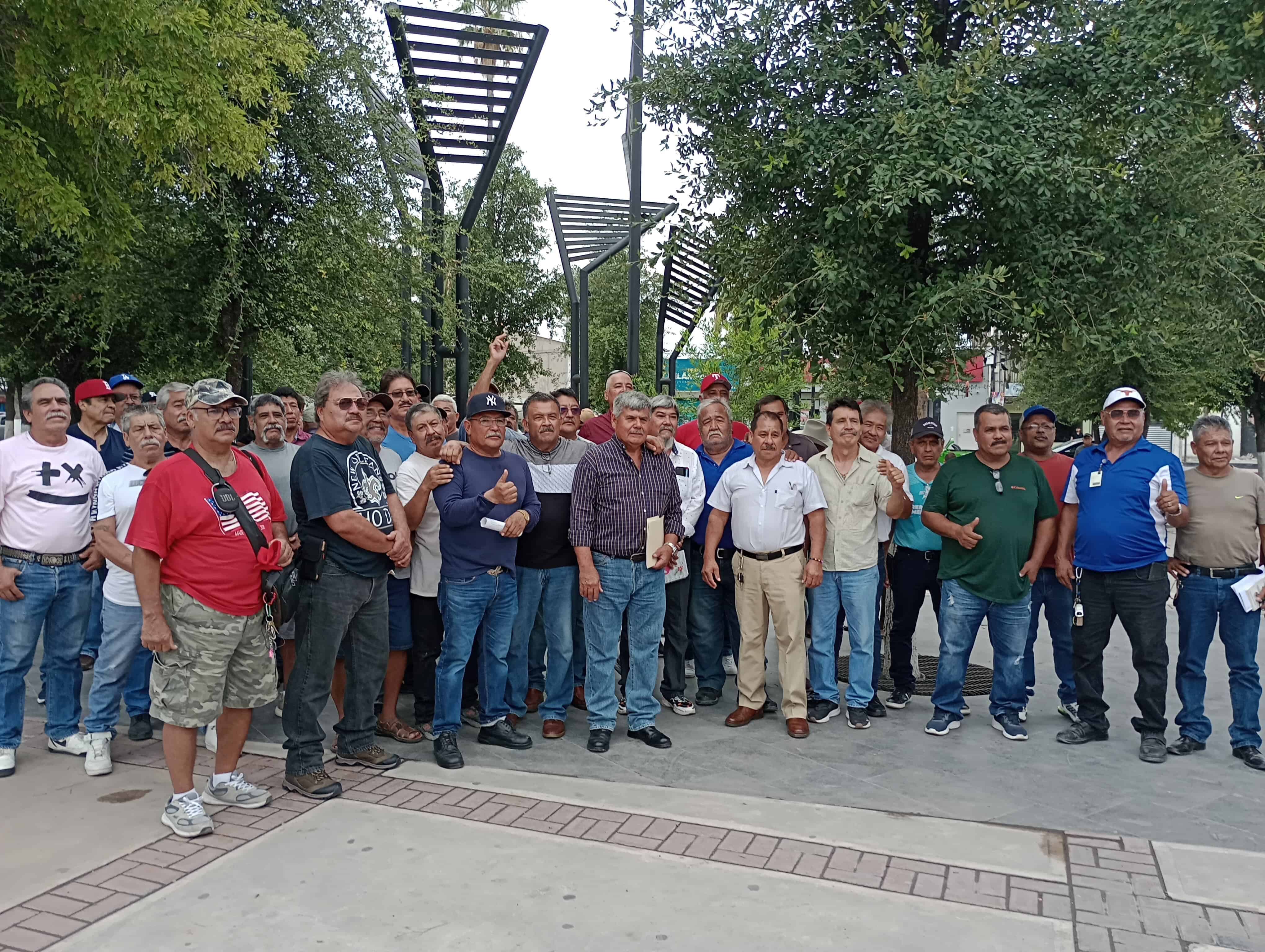 A los obreros y ex obreros de Ahmsa organizados se les recomendó que denuncien a Ahmsa, para garantizar que reciban sus salarios o terminaciones acordadas.