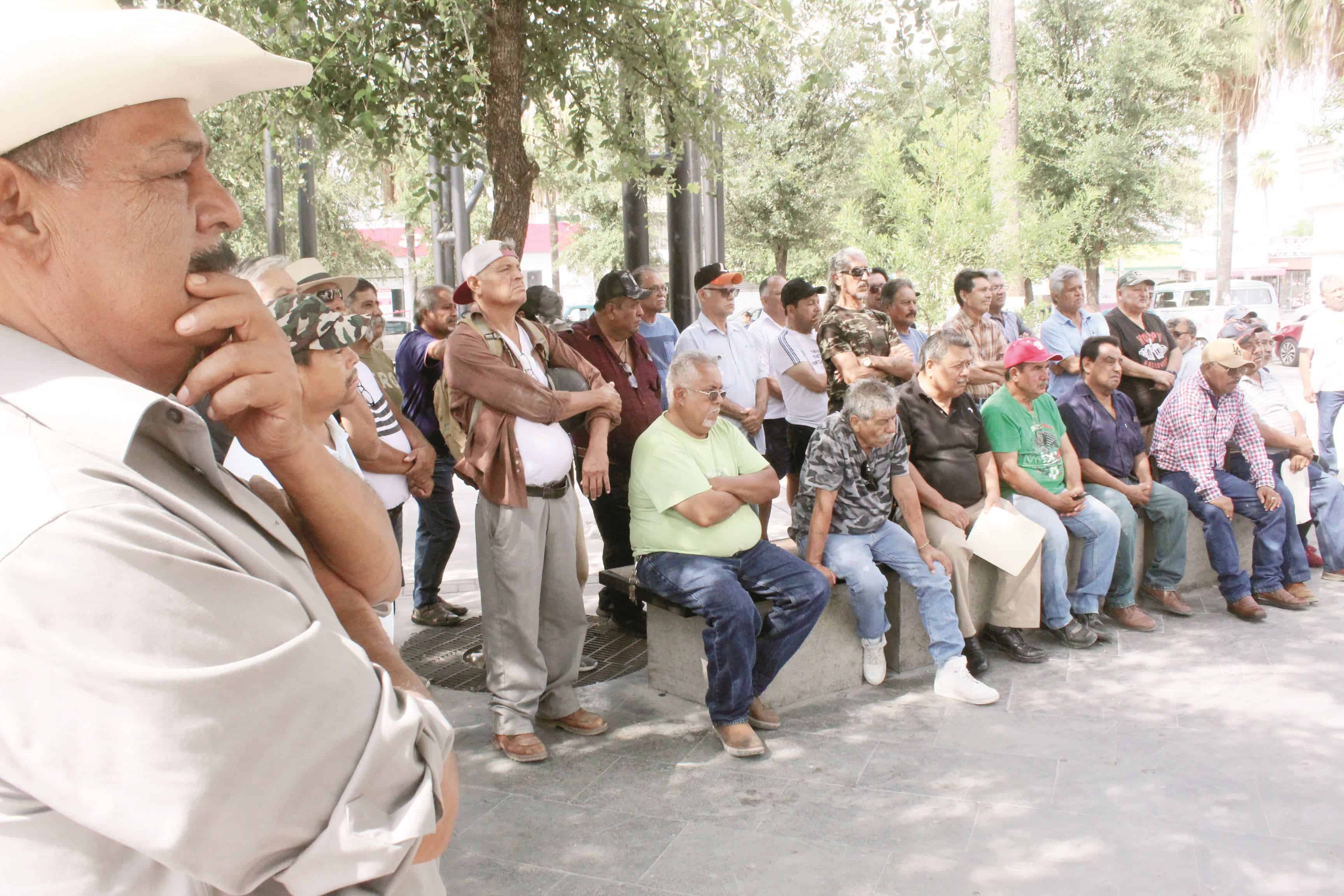 Tendrán acercamiento con autoridades federales para conservar los derechos de los trabajadores.