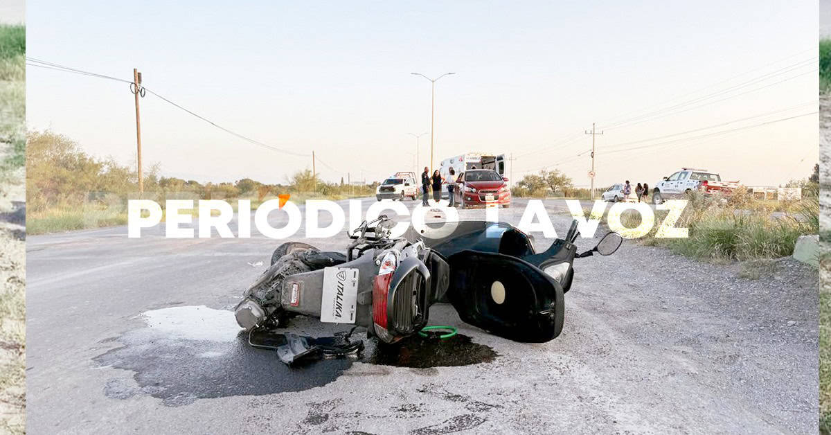 Embiste a 2 mujeres en moto