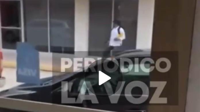 Captan a joven disparando arma de fuego en Muzquiz Captan a joven disparando arma de fuego en Muzquiz
