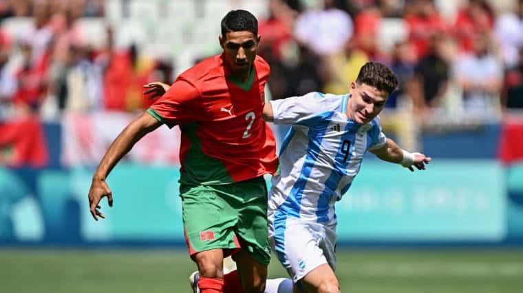 Caos en Argentina-Marruecos: gol anulado y suspensión