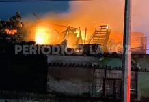 Rescatan Adultos Mayores de Incendio en Nueva Rosita