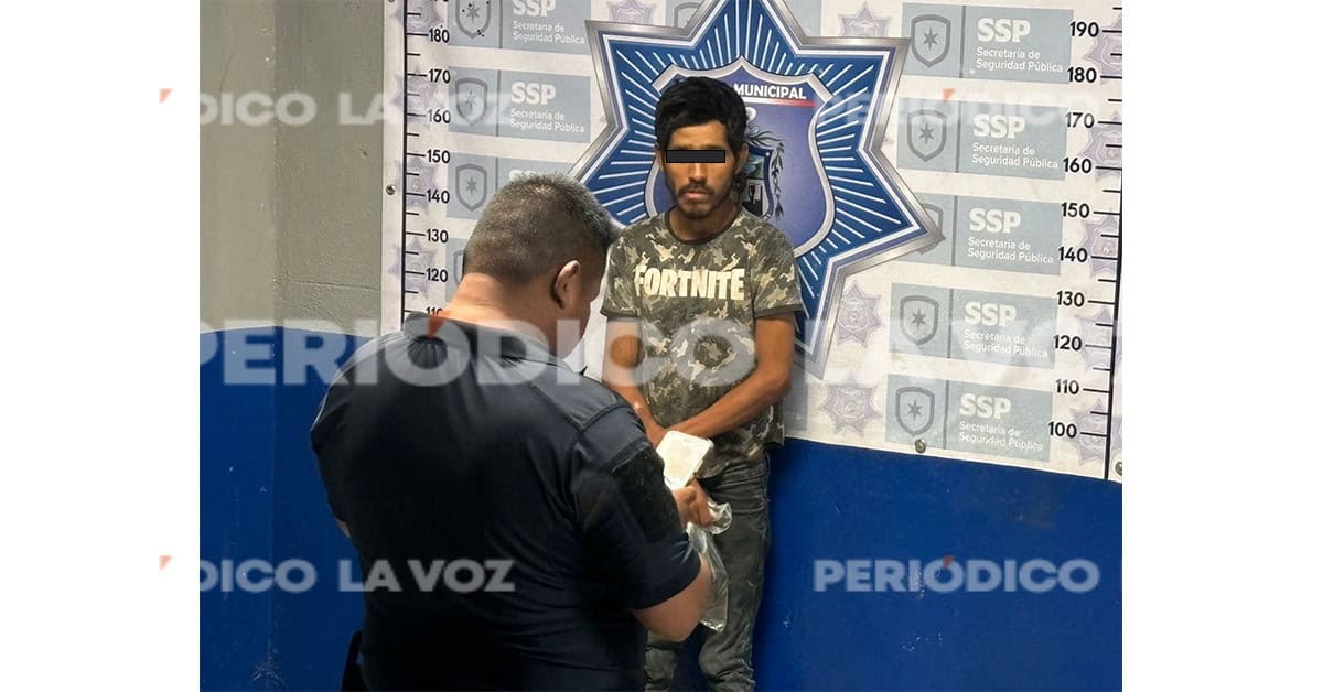 Juan Fidencio fue sorprendido drogándose con cristal.