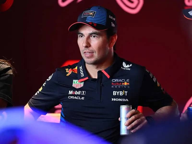 Checo Pérez volvió a ponerle un alto a los rumores sobre su futuro.