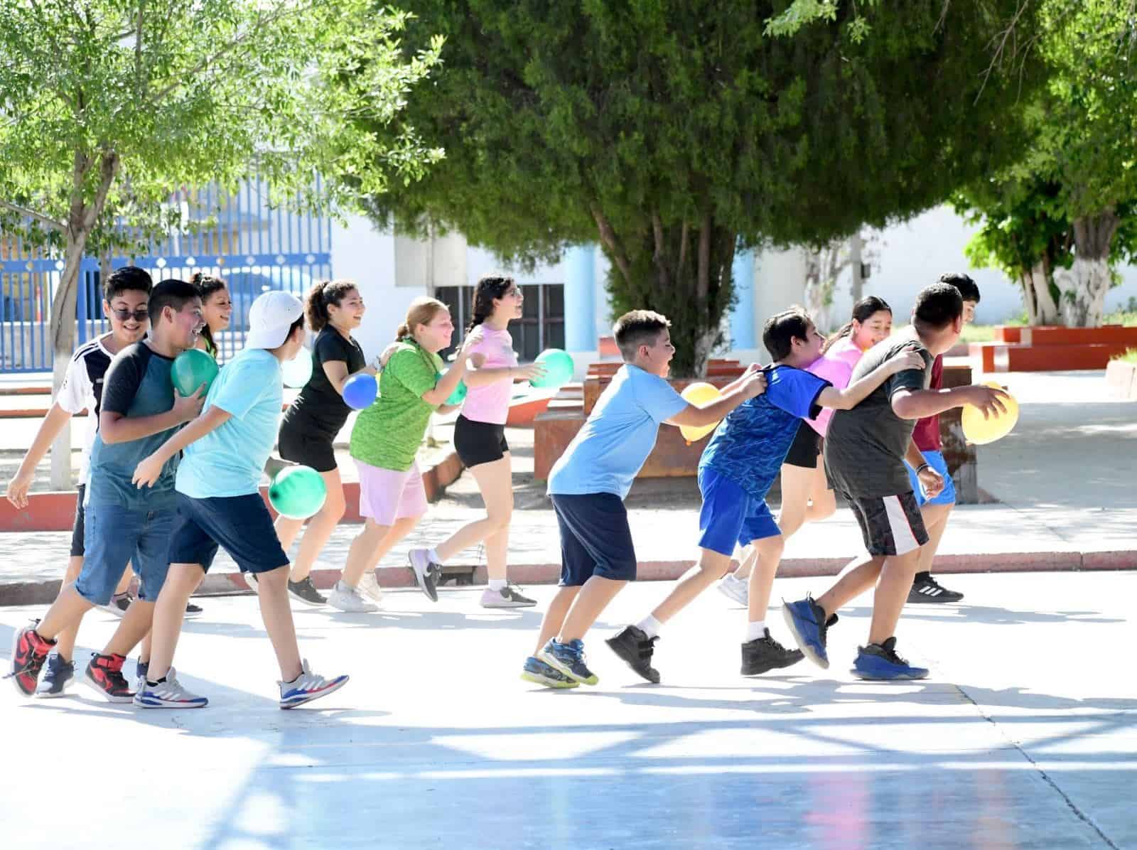 En la Unidad Deportiva se desarrollan cursos de verano con actividades deportivas.