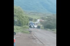 Dron con explosivos ataca policías en Michoacán