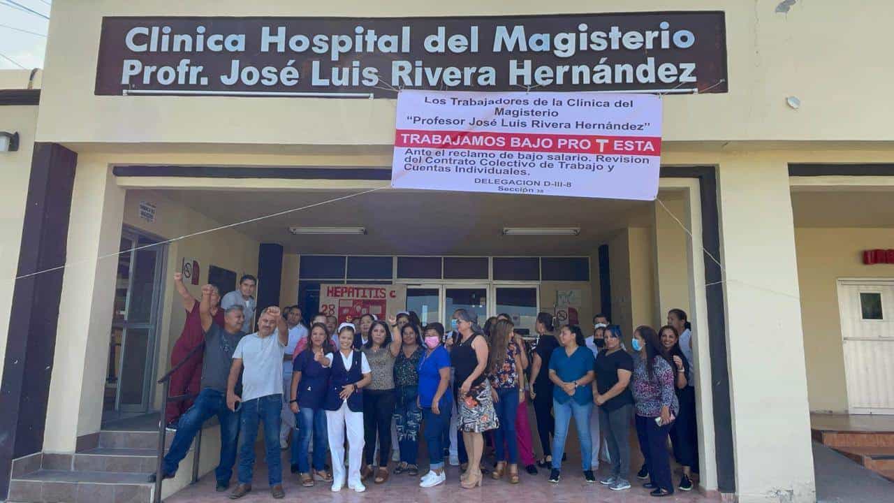 Personal de la Clínica del Magisterio en Monclova, trabaja bajo protesta por bajos salario