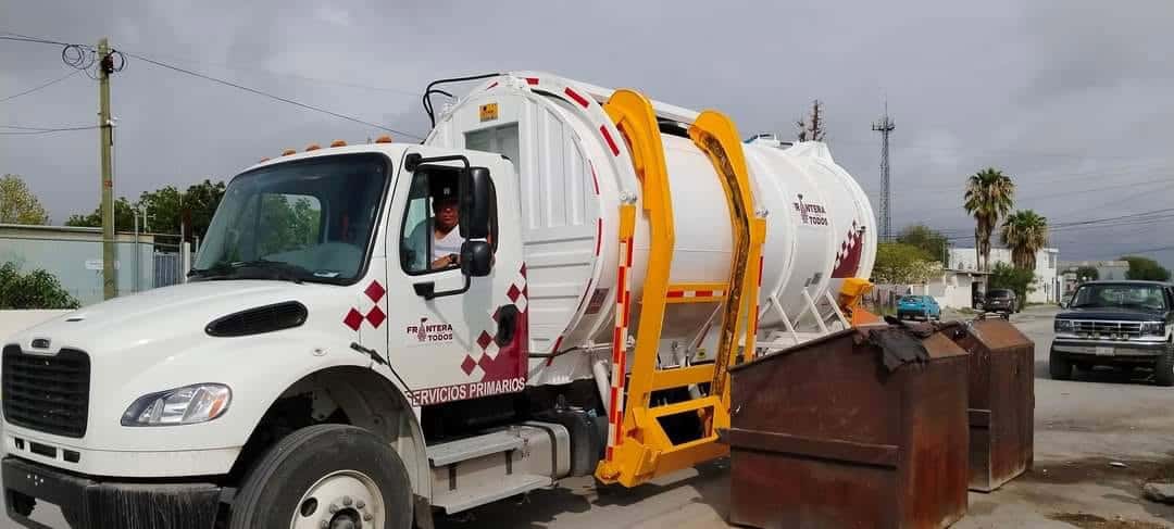 Todos los departamentos están trabajando al cien, esto gracias a la eficiente administración y apoyo de empresarios que han contribuido enormemente para la ejecución de obra pública.