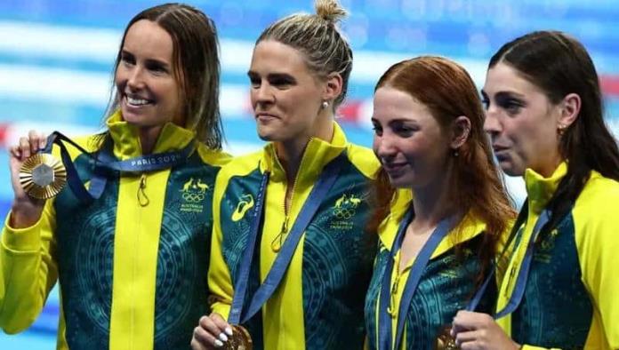 Oro y récord olímpico! Australia domina en relevos 4x100 metros estilo libre femenil