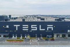 No impacta detener construcción de Tesla