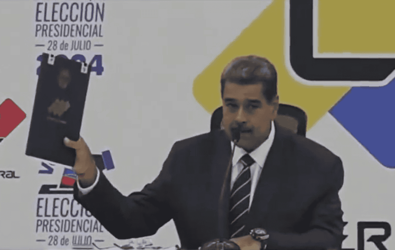 CNE da victoria a Maduro; Inician las protestas en Venezuela