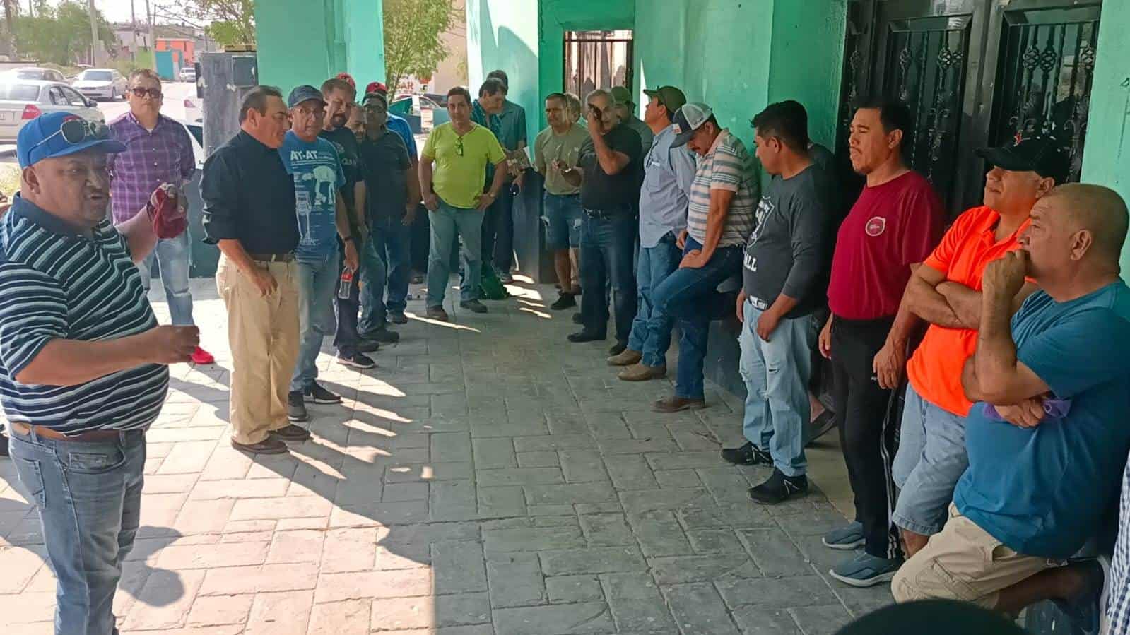 Trabajadores amagan con estallar la huelga para asegurar sus derechos.