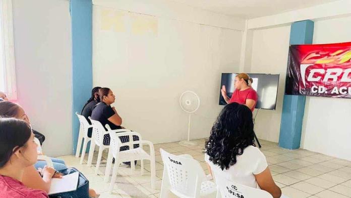 Cursos de Capacitación para Mujeres en la CROC