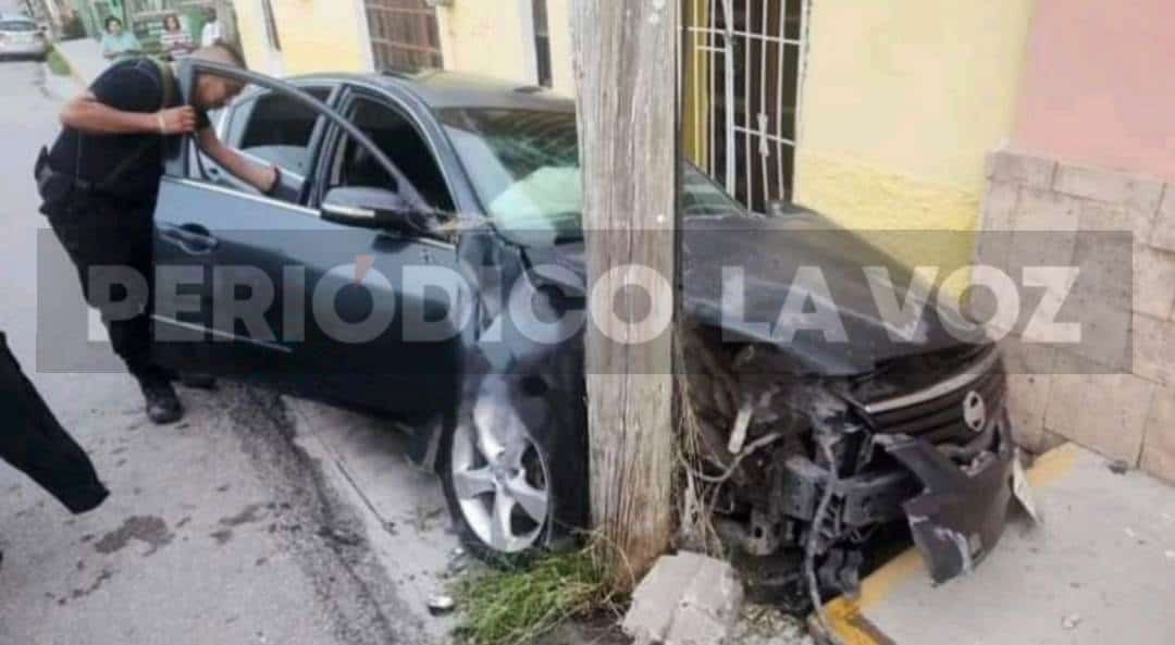 Dos Lesionados en Accidente en Calle Presidente Juárez