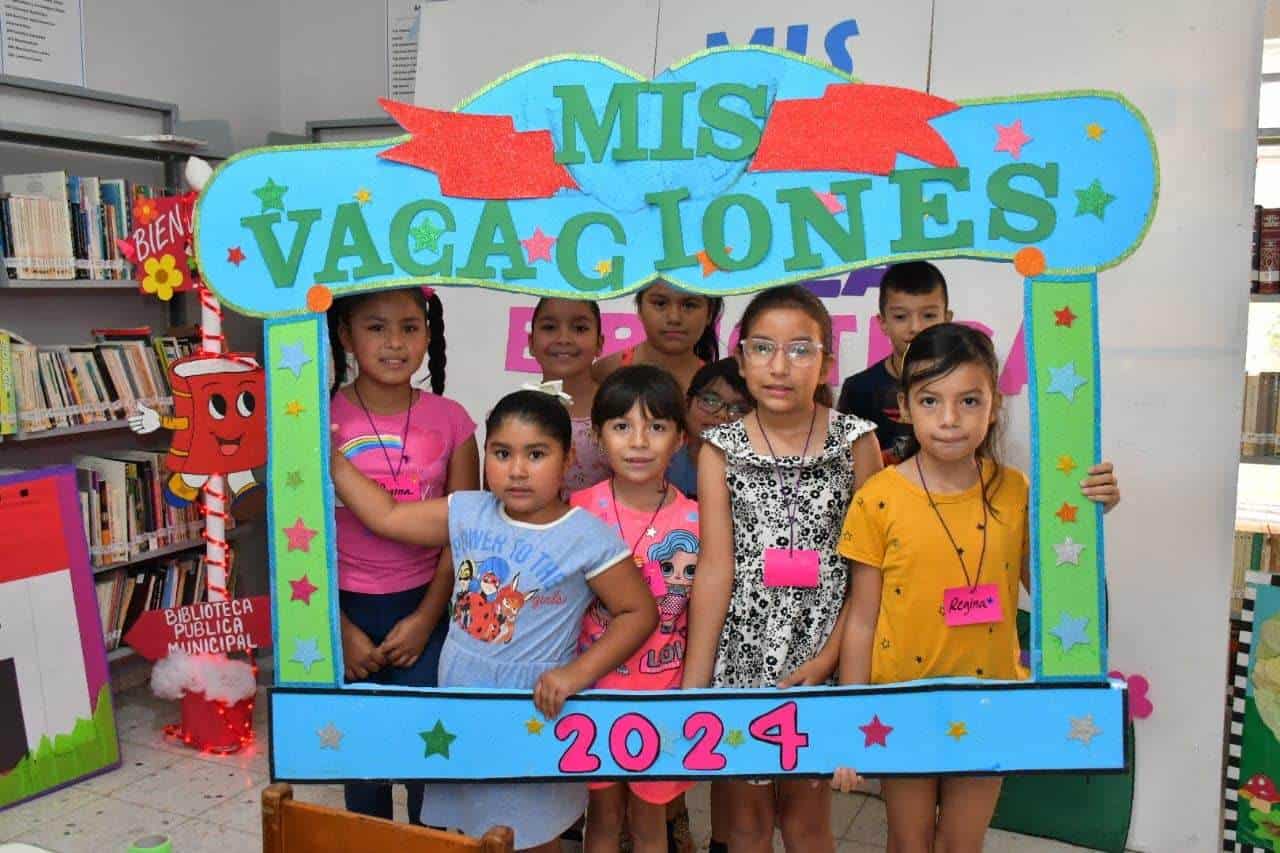 Disfrutan niños del curso Mis Vacaciones en la Biblioteca 2024 