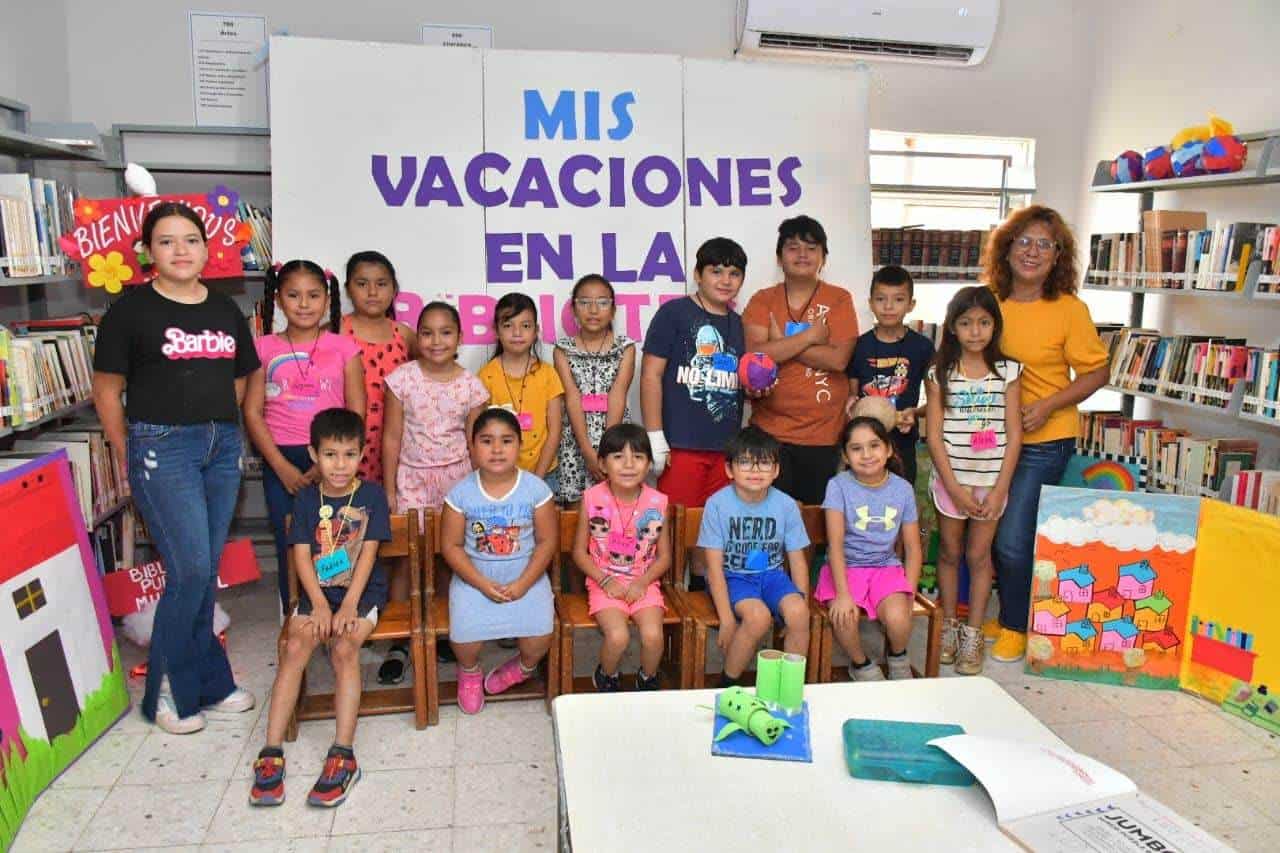 Disfrutan niños del curso Mis Vacaciones en la Biblioteca 2024 