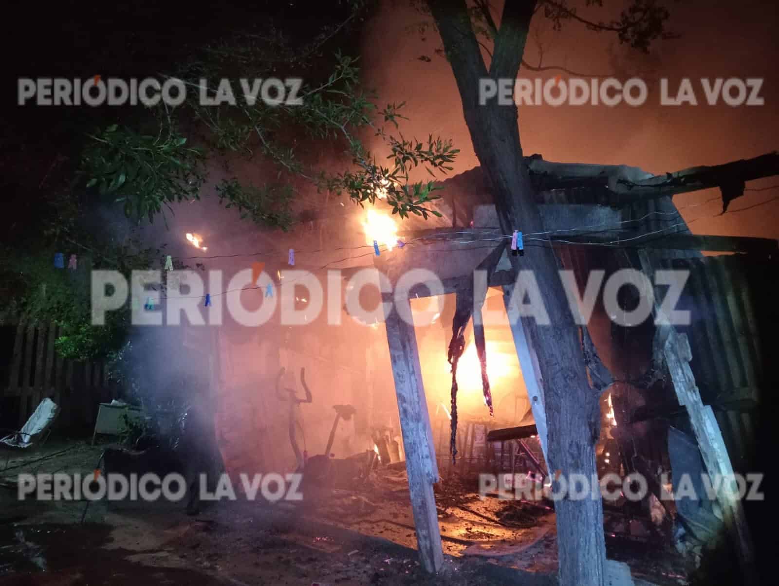 Arde bodega en la 10 de Mayo