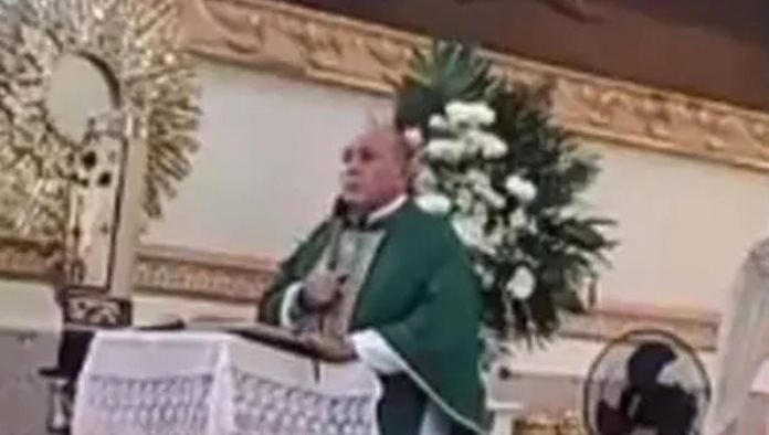 Sacerdote de Michoacán descarga contra las olimpiadas