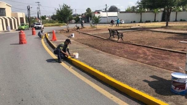 Carlos Amador Moreno.En imagen urbana y forestación siguen trabajando al menos 70 obreros de Ahmsa.