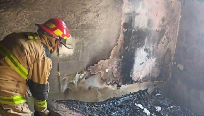 Incendio en colonia Manantiales de Nava es controlado por Protección Civil