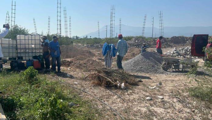 Suspenden obra en predio de la esposa del regidor Leonardo Hernández