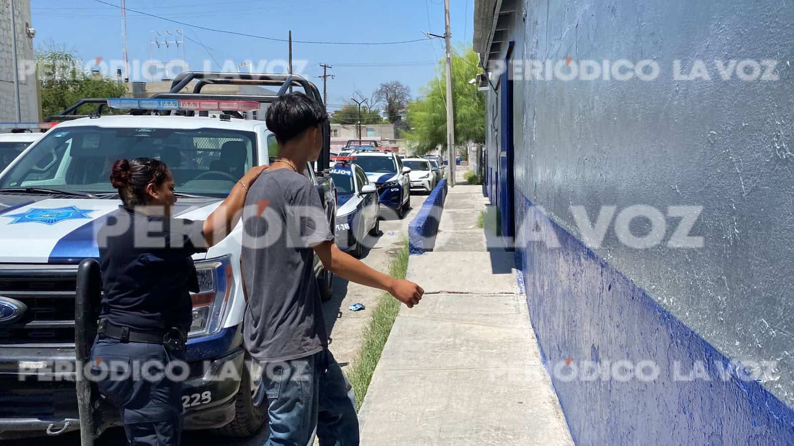 Manda encerrar a sobrino rebelde