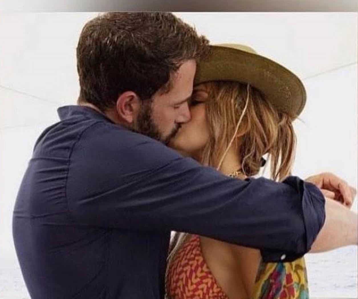 Instagram/@jlo