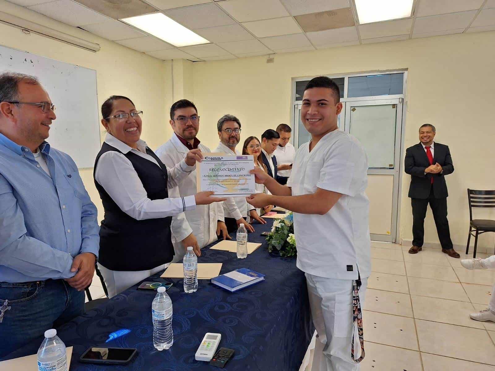 Hospital General de Allende Celebra Graduación de Nuevos Profesionales