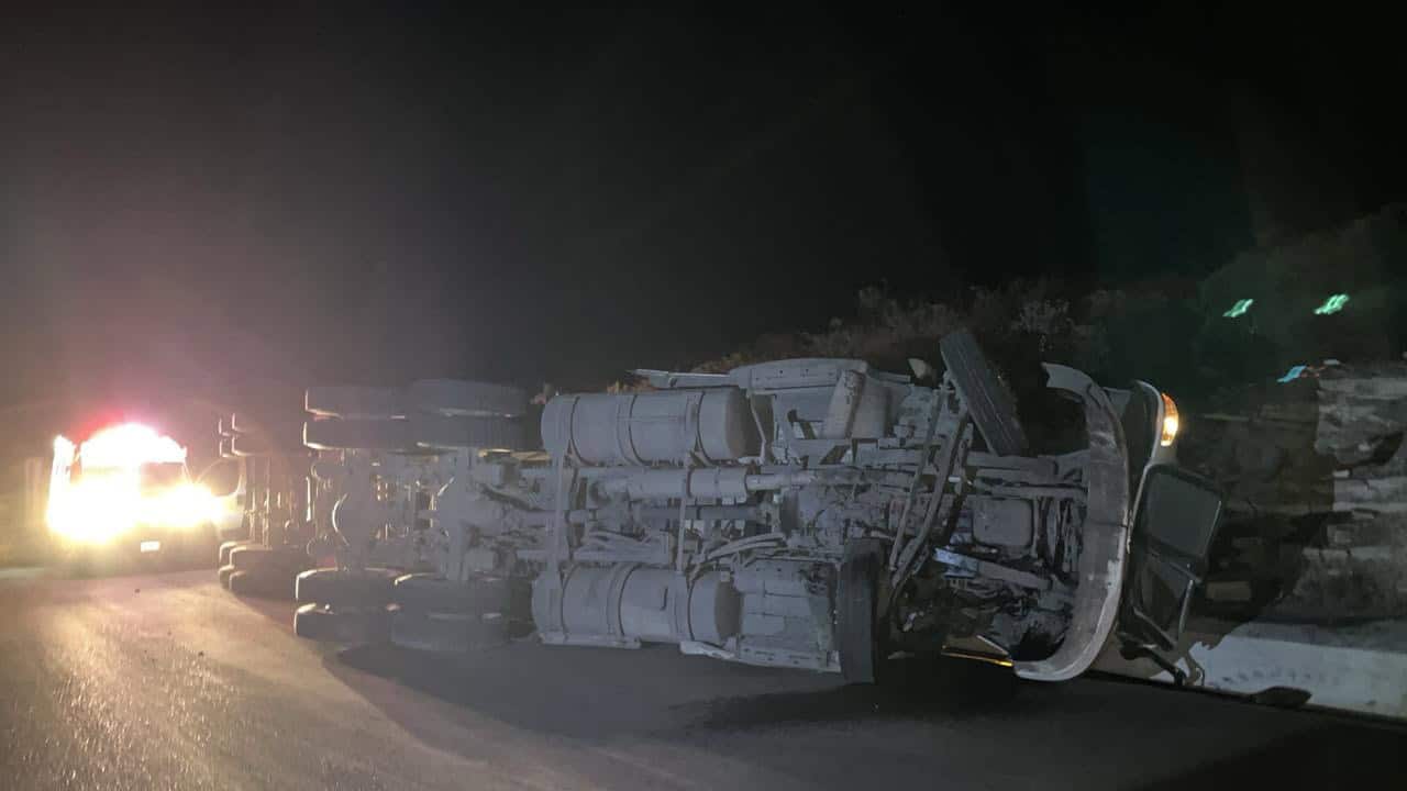 TERRIBLE: Se Regisrtra Volcadura de Tráiler en Autopista Premier