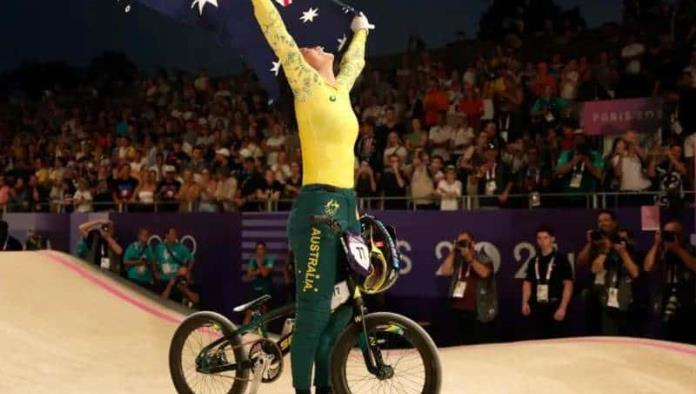 Sakakibara y Australia, oro en BMX Racing femenil