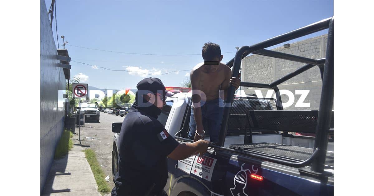 Arrestan a migrante en calles del Centro