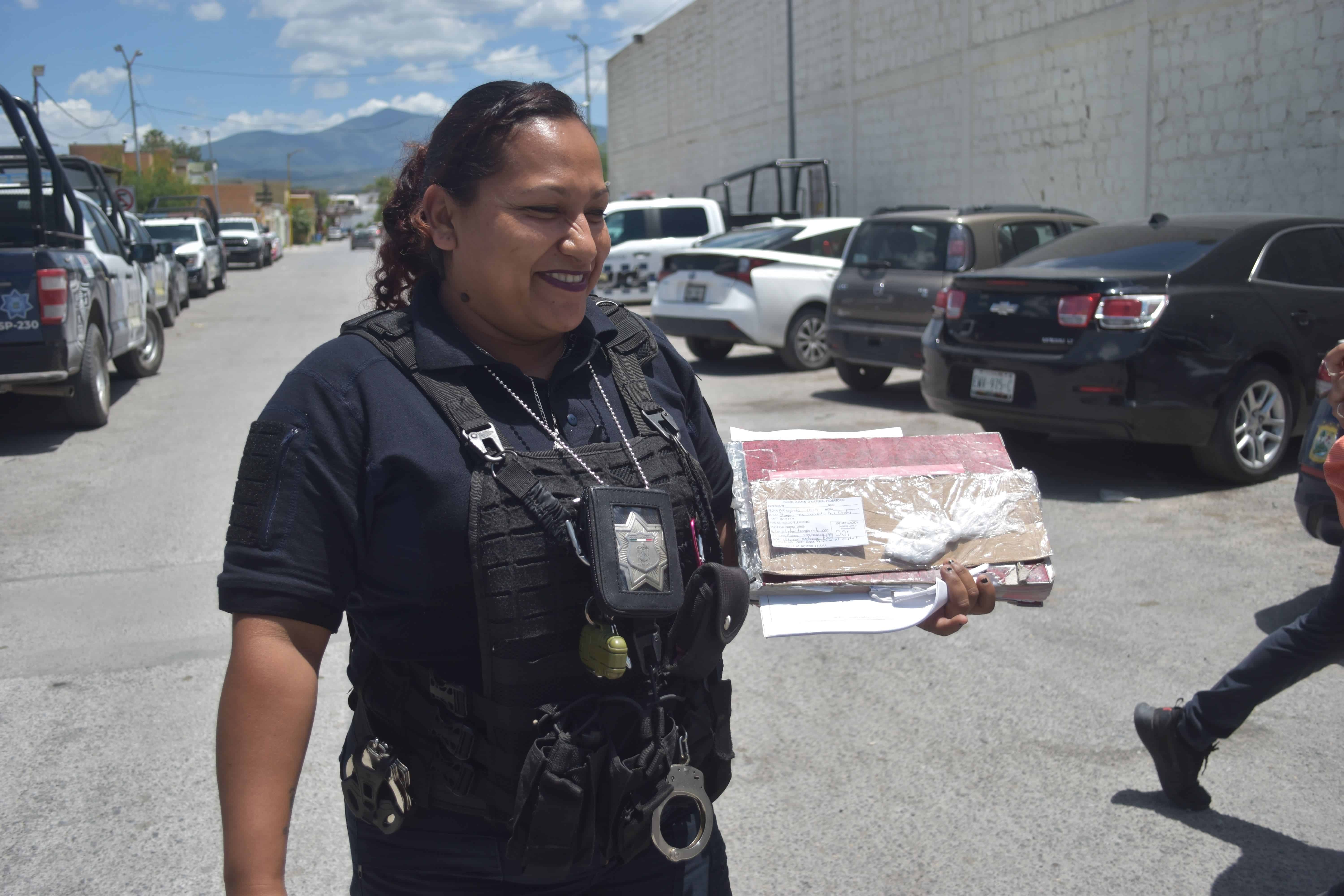 Arrestan Policías a adicto al cricri