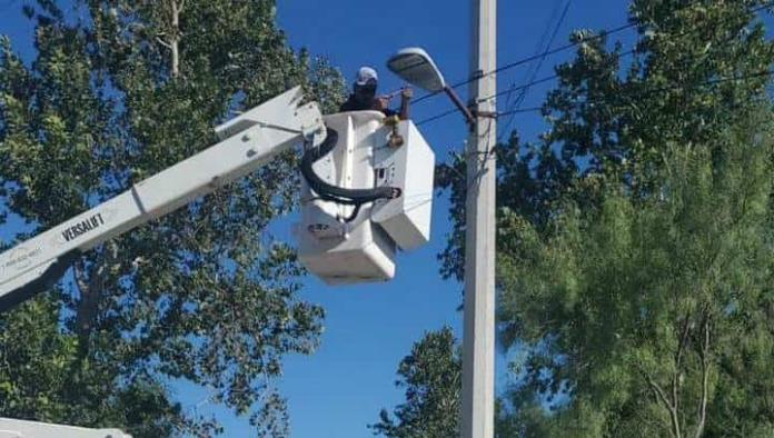 Elogian el Trabajo de las Cuadrillas de Eléctricos en Nava