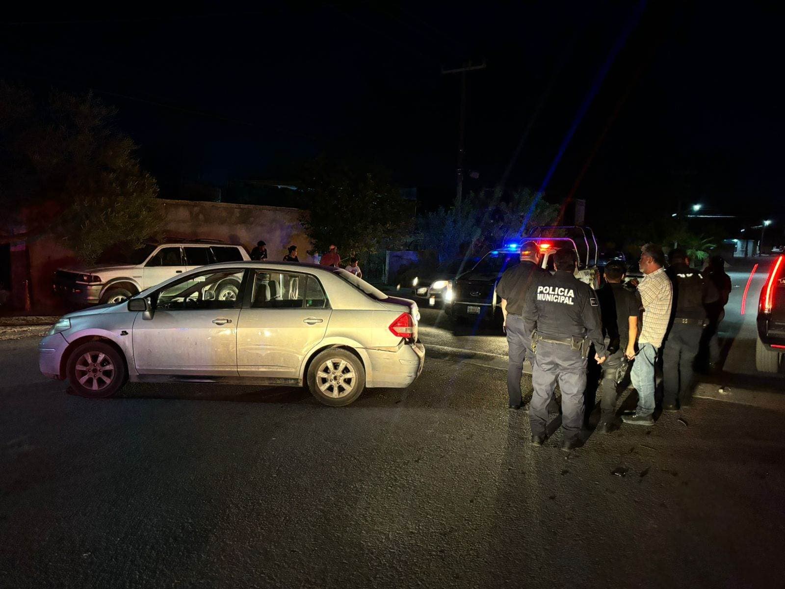 Tumba ebrio a motociclista