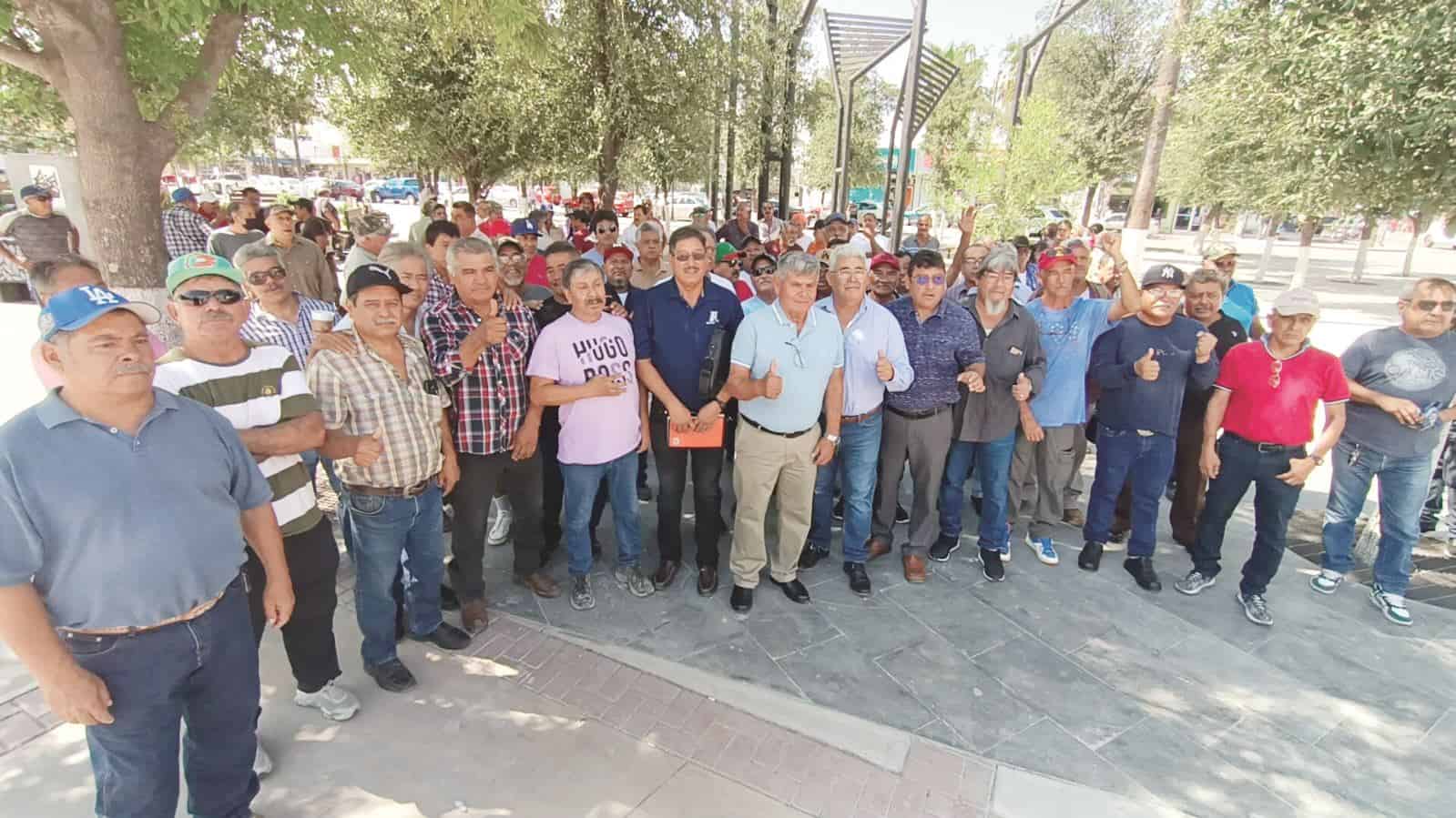 Asociación conformada por ex obreros servirá como alternativa para defender a los trabajadores.