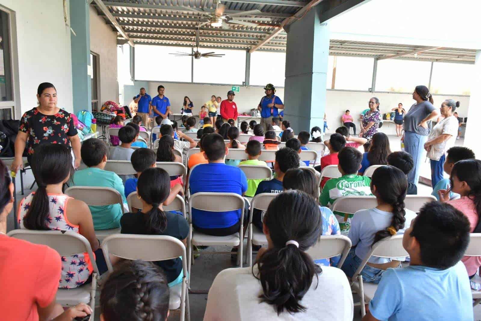 Niños Disfrutan de Día de Alberca en el Campamento de Verano 2024 en Nava