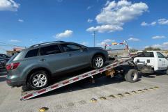 Decomisan autos en venta por invadir estacionamiento
