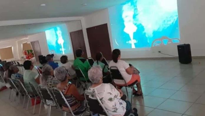 Celebra DIF el "Mes del Adulto Mayor"